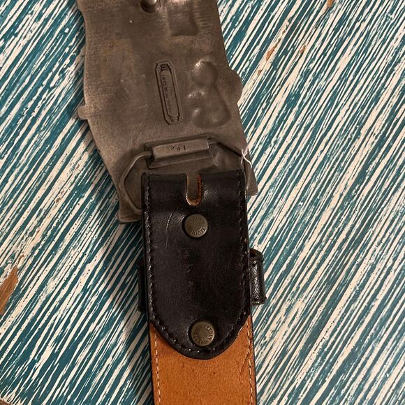 Silver Creek Collection Leather/Snake Skin Silver Buckle Belt - Picture 13 of 16